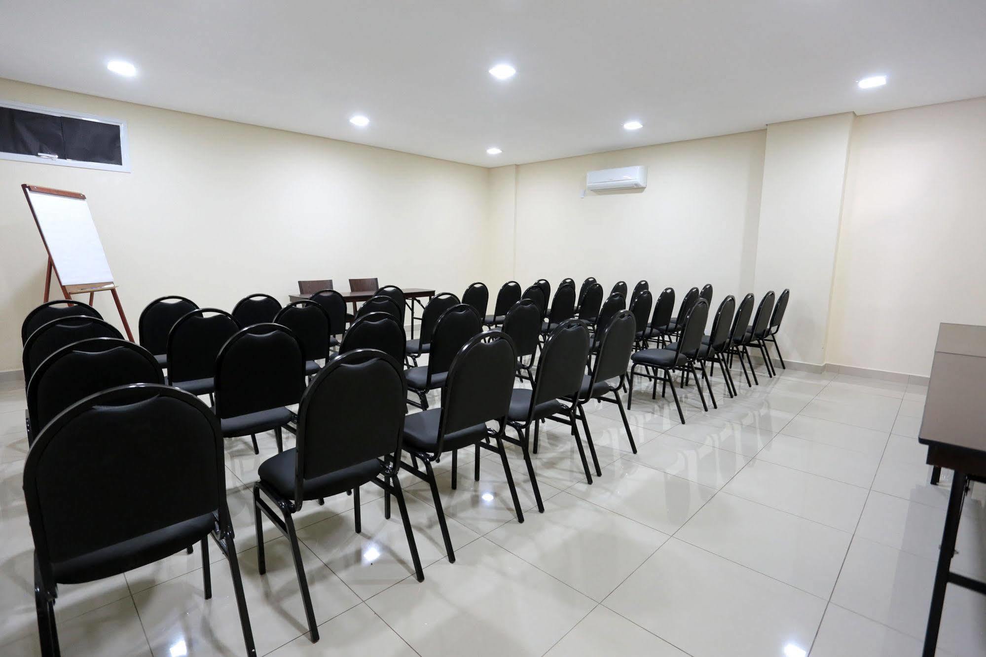 Golden Tower Express Franca By Fenix Hoteis Ngoại thất bức ảnh